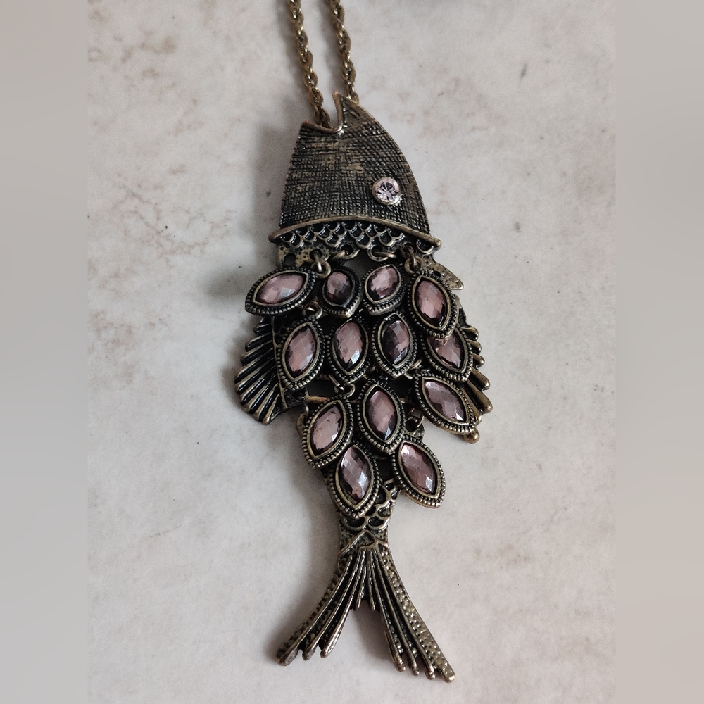 Vintage 90s-Y2K Ethel & Myrtle articulated antiqued brass fish long necklace